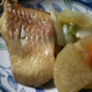 白菜と大根添え♡赤魚の煮付け(^^)